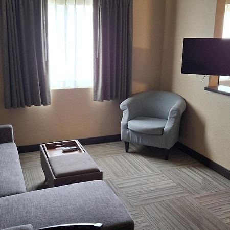 Island Suites Lake Havasu City Bagian luar foto
