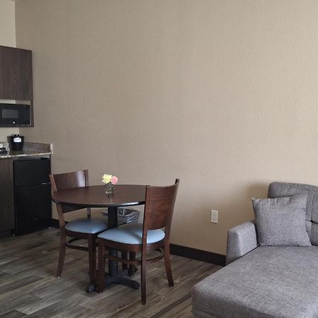 Island Suites Lake Havasu City Bagian luar foto
