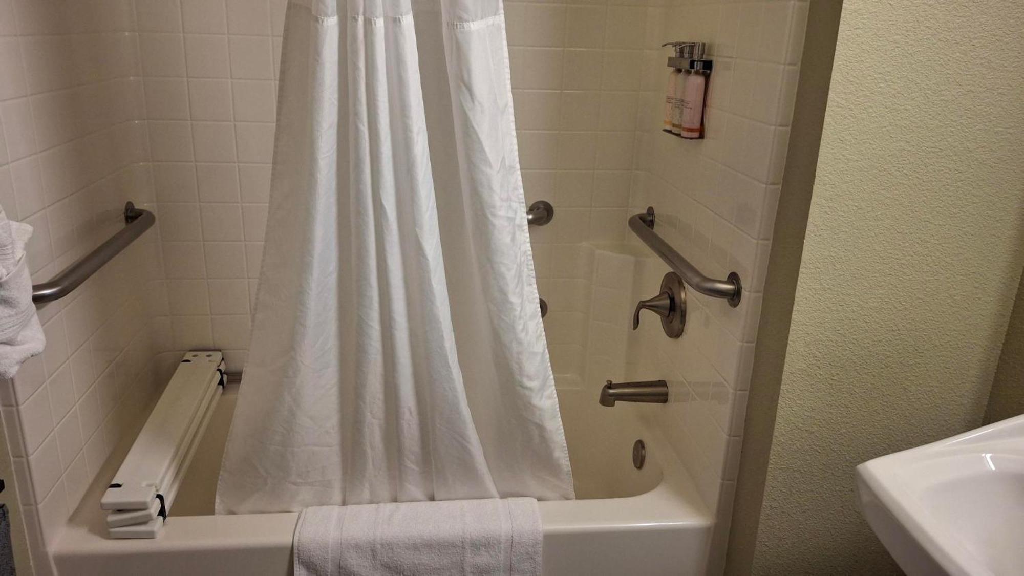 Island Suites Lake Havasu City Bagian luar foto