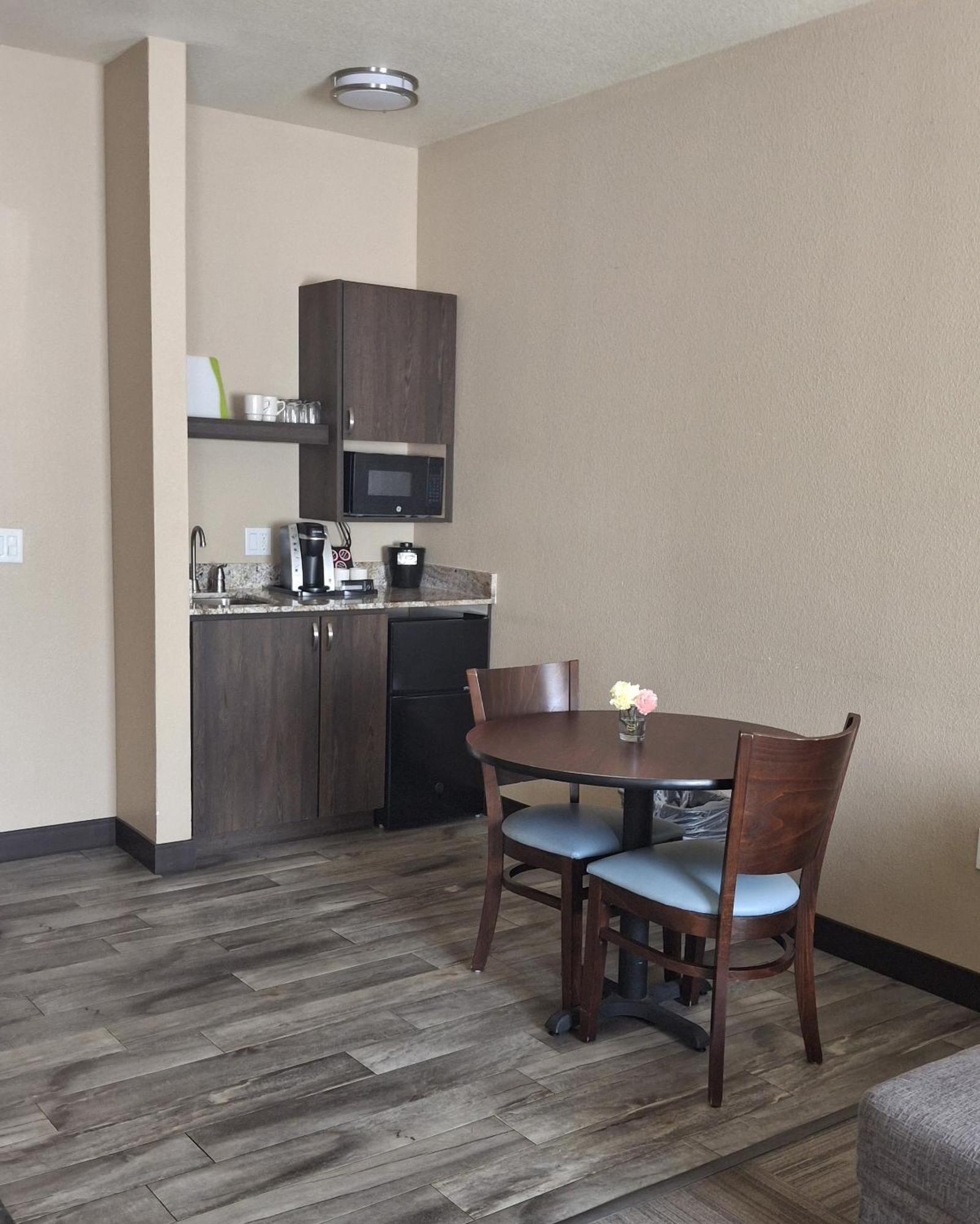 Island Suites Lake Havasu City Bagian luar foto